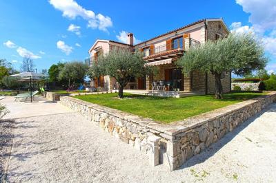 Ferienhaus mit Privatpool für 8 Personen ca 250 qm in Radetici, Istrien Binnenland von Istrien
