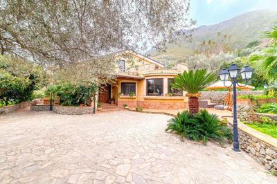 Ferienhaus mit Privatpool für 8 Personen ca 250 qm in Carini, Sizilien Nordküste von Sizilien