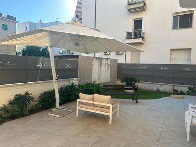 Terracina Centro Appartamento con giardino Id 23474