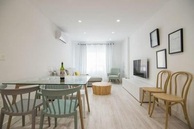 Amplio y moderno apartamento en el centro Granada