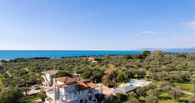 Seaside Oasis - Luxurious Villa with Private Pool