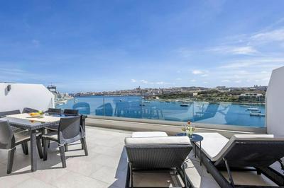Modern 3 Bedrooms Penthouse With A Breathtaking Valletta View