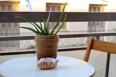 Brand-New Apartment at Neos Kosomos