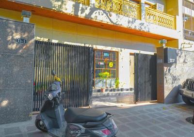 Hotel Golden - Premiums Rooms in South Extension