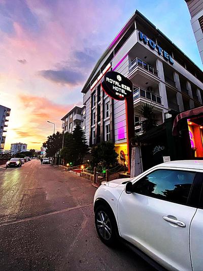 Royal Ezel Hotel