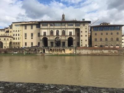 Ponte Vecchio Space