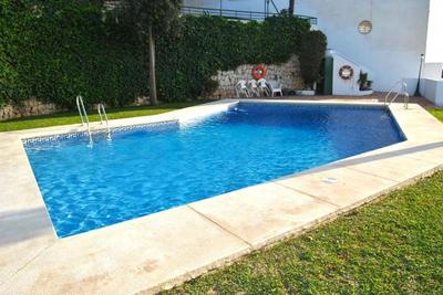 PARKING & POOL - Costa Paradise Suites- Málaga