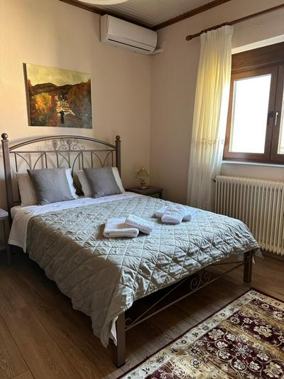 Kiwi Traditional House