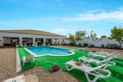 Villa Cerro Mena für 12 Personen in La Lantejuela