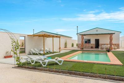 Casa Lola für 16 Personen in La Lantejuela