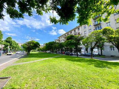 Como city apartment Giulio Cesare-private parking
