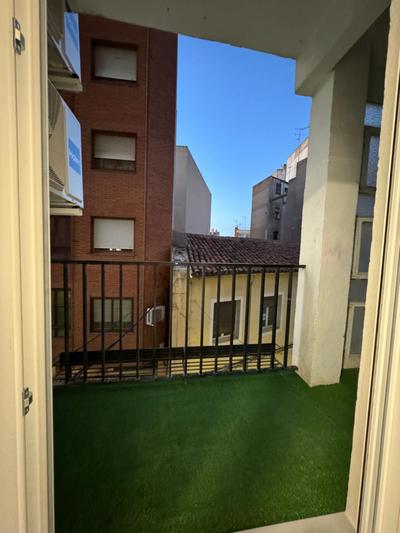 Apartamento África en centro moderno con balcón