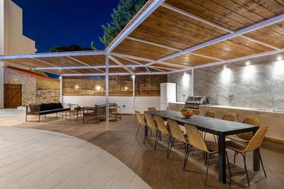 Villa Hamilton für 12 Personen in Rhodos-Stadt