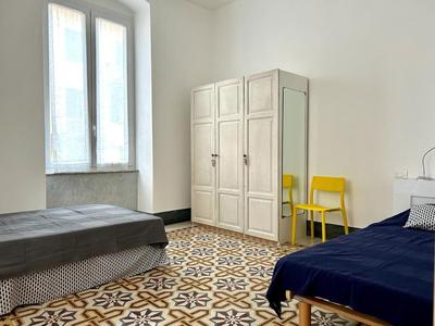 aCàToa - spacious bright apartment in the city center 3 bedrooms - La Spezia / easy access and connections to 5 Terre and Portovenere