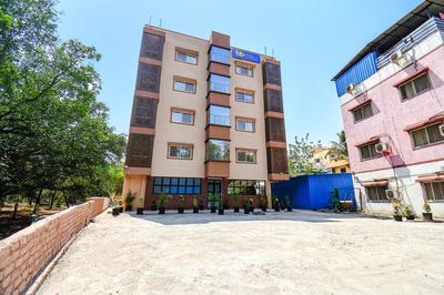 FabHotel Prime Esta Inn - Nr Twin Tower, Viman Nagar