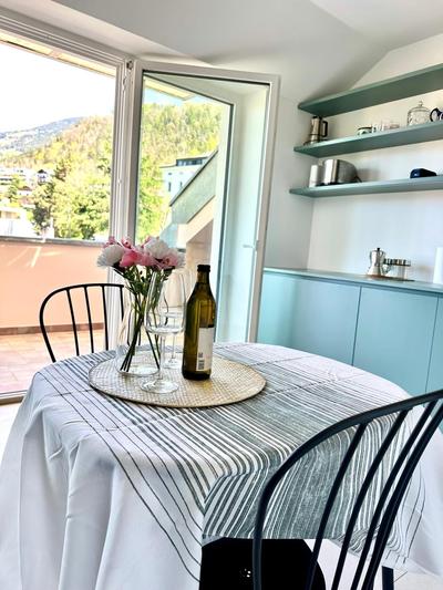 Cosy modern studio w great views