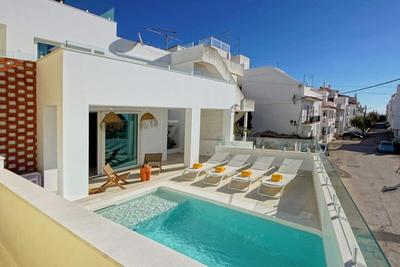 Villa Telhado Luxury rooftop retreat with 2 pools