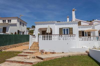 Villa Noelia - Magnificent Sea Views & Close to the beach
