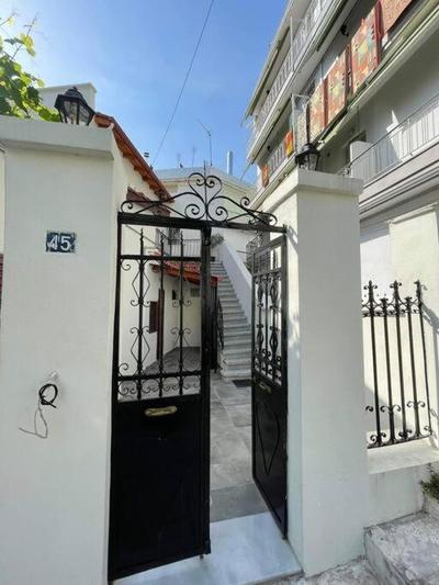 Bright & Spacious Apartment near city center.