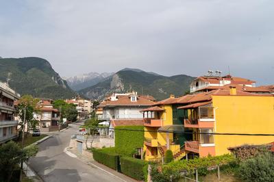 Ophelia - New Modern Apartment with Spectacular Olympus View