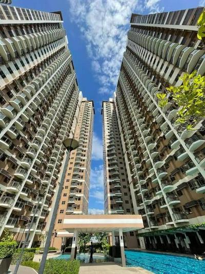 The Radiance Manila by Charles