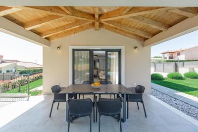 Moderne Villa Stefany mit Pool und Panoramablick