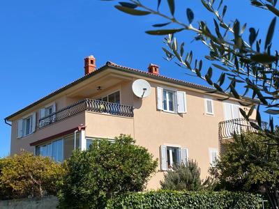 Apartment M&A with sea view
