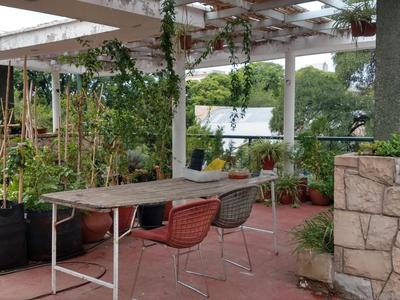 Habitaciones con baño compartido en Departamento Mid Century Modern