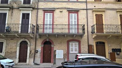 Casa Chiara in centro con corte privata