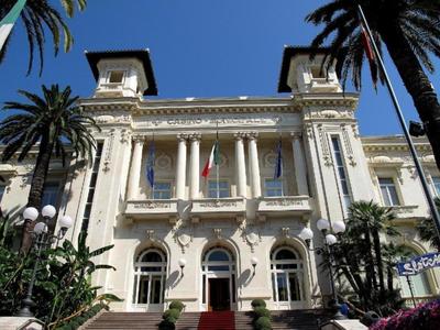 Ampio appartamento centrale