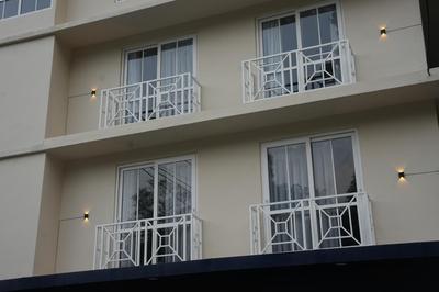 Seep House Luxury Boutique