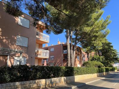 Apartment Kastanija with Balcony and Sea View