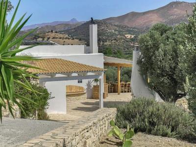 Holiday villa Aspruga private pool, absolutely quiet, secluded location