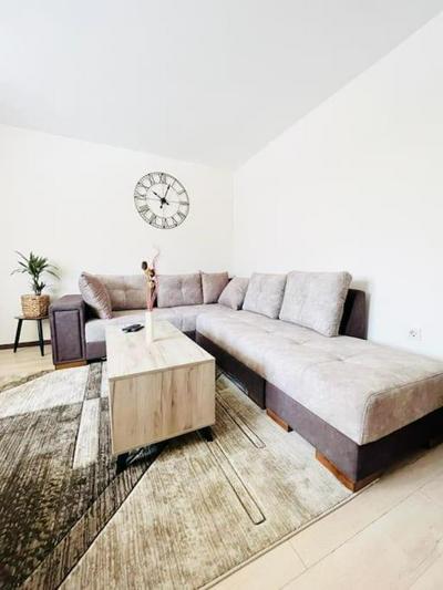 Family condo near the airport and the beach