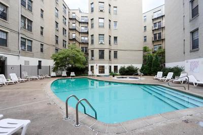 Oversized 1bed W Outdoor Pool & Elevator