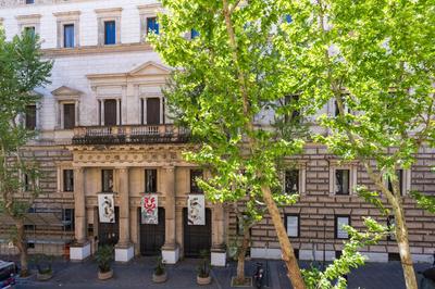 THE 38 HOME l Homkeey Luxury Apartment I Colosseum