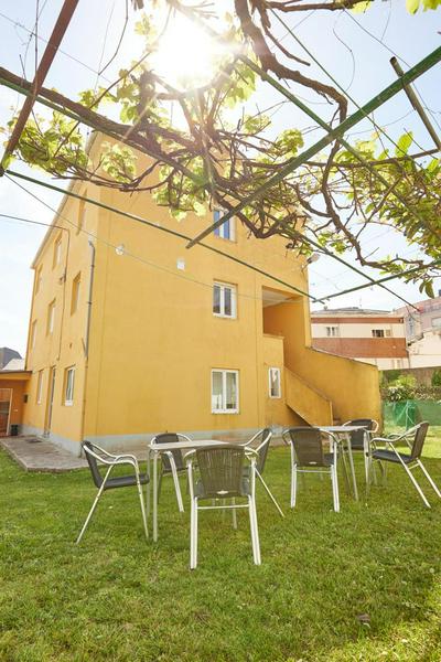 Casa con jardín al lado de la playa