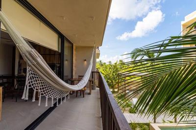Amazing Pool View Loft Steps Away From The Beach -B102