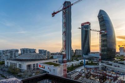 Luxury Skyview Suite - Citylife Apartment - MiCo