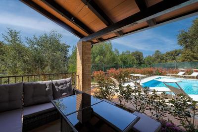 Ferienhaus mit Privatpool für 8 Personen ca 130 qm in Medulin, Istrien Südküste von Istrien