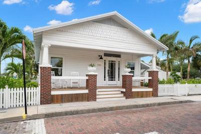 Casa Padrón - Gorgeous Home, Steps to 7th Ave