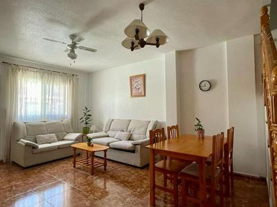 Casa 4 habitaciones, 5 personas
