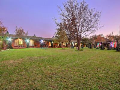 Airport Bird & Game Lodge main