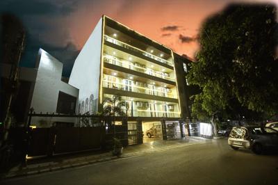 Limewood Stay - Executive Huda City Center