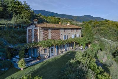 Villa Marlia 12 by Mmega