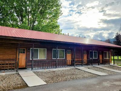 Queen Double Ensuite at South Fork Lodge Motel