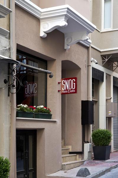 Snog Rooms & Suites - Image 17