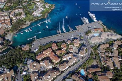 Waterfront Port House