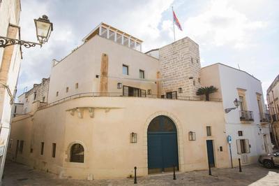 CASTELLO DANS LES POUILLES DU SUD
