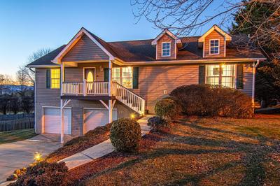 Chic Boho Retreat: Movie Theater, Hot Tub, Game Room